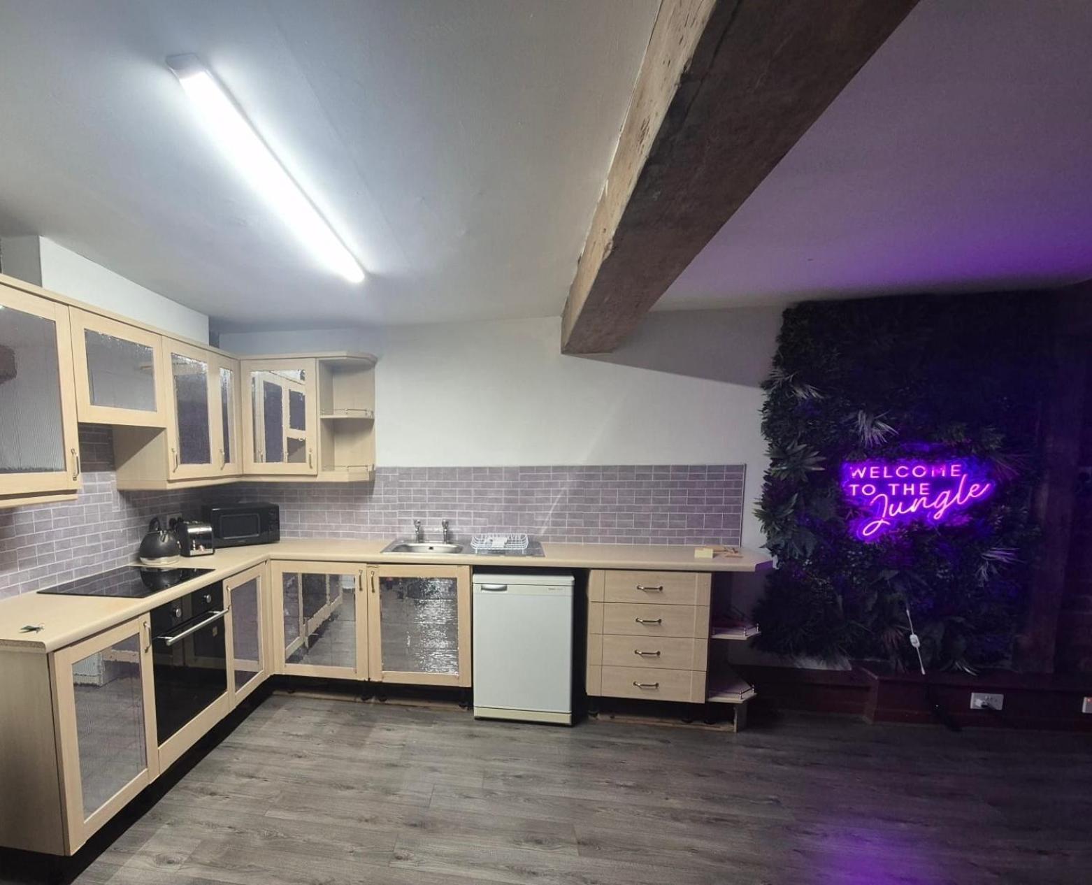 Rainford Gardens By Ustay Appartamento *